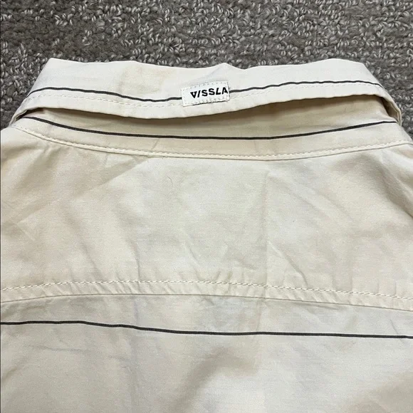 Vissla Men’s Cream Striped Casual Short Sleeve Button Down Shirt Size L - Picture 9 of 9